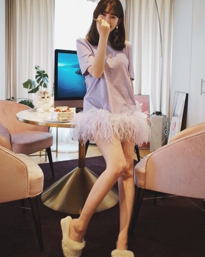 小嶋陽菜的的INS图片-(2020-04-19 19:13:05)
