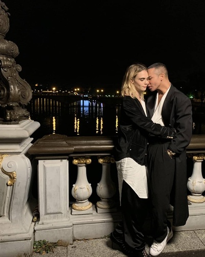 维密模特Cara Delevingne的的INS图片