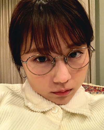 有村架纯的的INS图片-(2019-11-29 23:27:14)めがねめがね。(需要ないでしょうが構わず今日は)