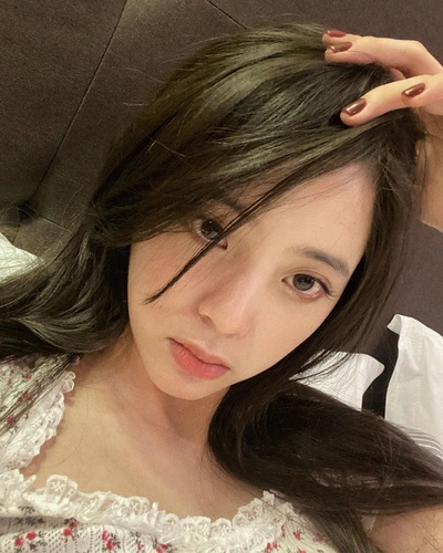 欧阳娜娜的的INS图片
