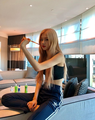 Black Pink成员ROS的的INS图片
