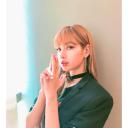 Black Pink成员Lisa