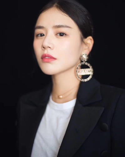 马思纯的的INS图片-(2018-09-06 21:50:59)for ELLE 30！