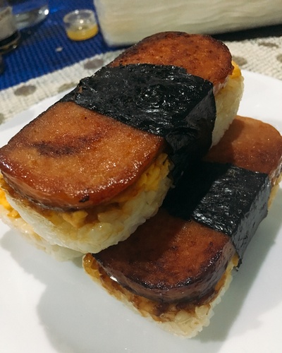 小泽玛利亚的的INS图片-(2017-12-30 19:31:59)Anyone want homemade spam musubi? 