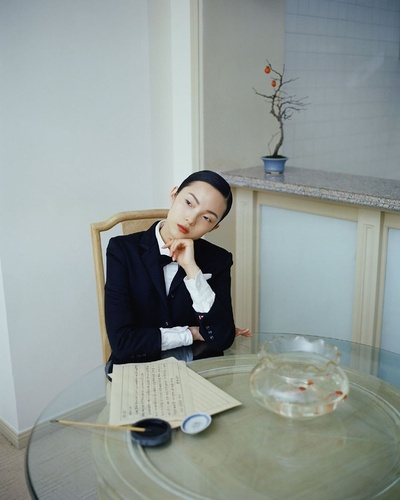 雎晓雯的的INS图片-(2020-03-14 01:32:27)@thombrowneny photo by @lesliezhang1992