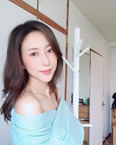松下纱荣子的的INS图片-(2019-08-14 21:50:12)今日は撮影でした★

お馴染みのスタッフたちで
和気あいあいとした現場でした★
#matsushitasaeko#松下紗栄子 
#マツシタサエコ
