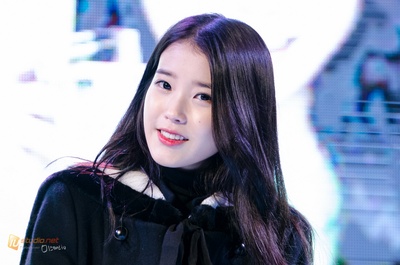 IU 李知恩高清图片的写真