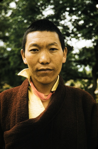 中国老照片(1932-1973)第三辑的摄影作品-图570—（约1959年）中国，西藏高原的喇嘛肖像
