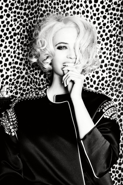 EllenVon Unwerth摄影集的油画作品