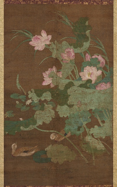 国画印刷版.五代的国画作品-五代 南唐 顾德谦 莲池水禽图轴 对轴 绢本重设色各150.6 x 91北京故宫-2