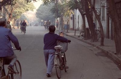 其他.中国70-80年代人文纪实摄影图集［940］Guangzhou 1985的摄影作品