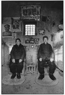 其他.吕楠 中国当代摄影大师作品电子图片素材吕楠三部曲之《在路上-中国天主教》50的摄影作品