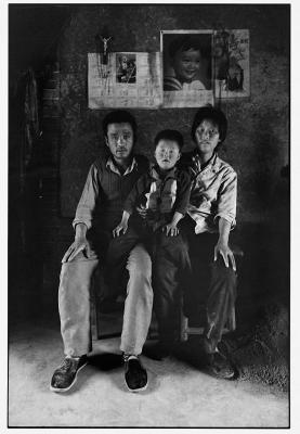 其他.吕楠 中国当代摄影大师作品电子图片素材吕楠三部曲之《在路上-中国天主教》50的摄影作品