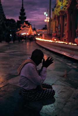 其他.史蒂夫·麦凯瑞SteveMcCurry下集Shwedagon Pagoda 15的摄影作品
