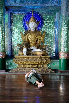 其他.史蒂夫·麦凯瑞SteveMcCurry下集Shwedagon Pagoda 15的摄影作品