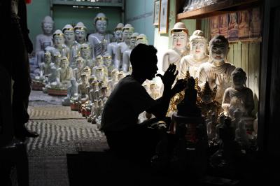 其他.史蒂夫·麦凯瑞SteveMcCurry上集SILHOUETTES & SHADOWS 24的摄影作品