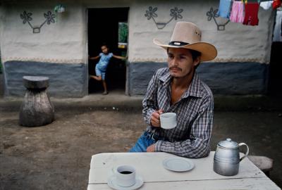 其他.史蒂夫·麦凯瑞SteveMcCurry上集what the world drinks 23的摄影作品