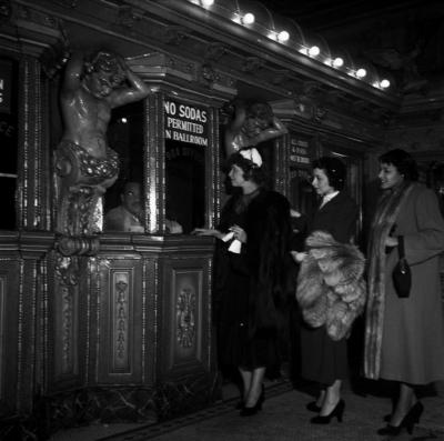 其他.Eve ArnoldFashion in Harlem. NYC.1950的摄影作品