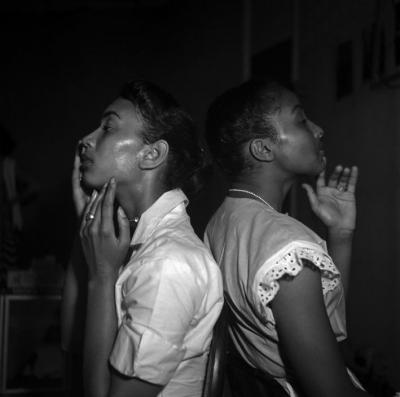其他.Eve ArnoldFashion in Harlem. NYC.1950的摄影作品