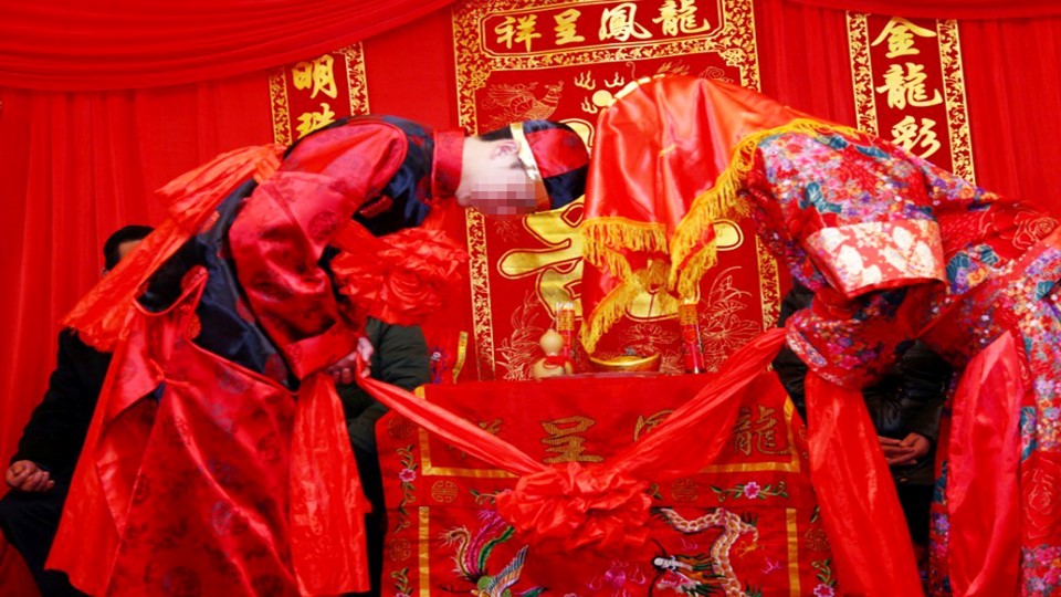 商务.婚庆生活婚礼红色——图文的PPT模板-8/22