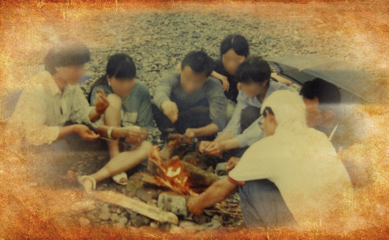 怀旧青春同学会PPT合集.H001青春同学会PPT-010的PPT模板-6/15