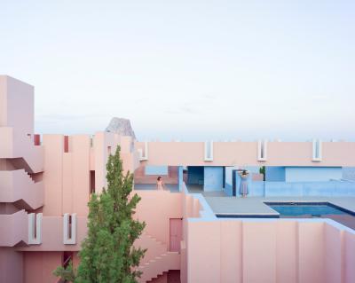 其他.A499-ANNA DEVIS & DANIEL RUEDA.Pink-a-boo series  Anna Devís and Daniel Rueda的摄影作品-0_1696054626580