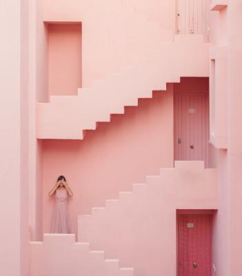 其他.A499-ANNA DEVIS & DANIEL RUEDA.Pink-a-boo series  Anna Devís and Daniel Rueda的摄影作品-14_1696054626594