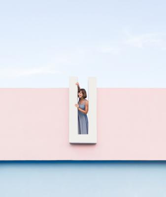 其他.A499-ANNA DEVIS & DANIEL RUEDA.Pink-a-boo series  Anna Devís and Daniel Rueda的摄影作品-7_1696054626587