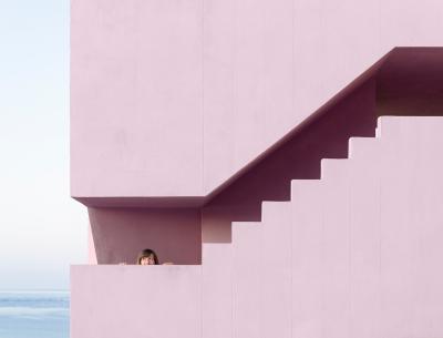其他.A499-ANNA DEVIS & DANIEL RUEDA.Pink-a-boo series  Anna Devís and Daniel Rueda的摄影作品-8_1696054626588