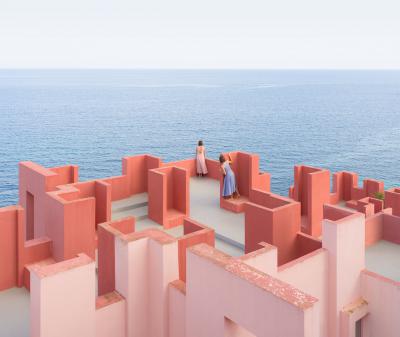 其他.A499-ANNA DEVIS & DANIEL RUEDA.Pink-a-boo series  Anna Devís and Daniel Rueda的摄影作品-9_1696054626589