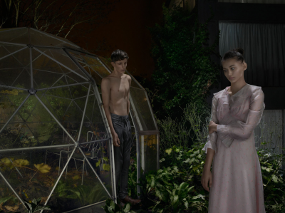 其他.哈苏大师获奖作品集.2008.Julia Fullerton-Batten 朱莉娅·富勒顿-巴顿.个人项目.美术.AWKWARD,_2011的摄影作品-摄影大师作品集 3