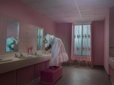 其他.哈苏大师获奖作品集.2008.Julia Fullerton-Batten 朱莉娅·富勒顿-巴顿.个人项目.美术.CONTORTION 2021的摄影作品-13400001017