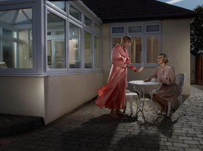 其他.哈苏大师获奖作品集.2008.Julia Fullerton-Batten 朱莉娅·富勒顿-巴顿.个人项目.美术.MOTHERS_AND_DAUGHTERS,_2012的摄影作品-14500001255