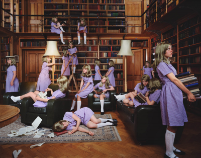 其他.哈苏大师获奖作品集.2008.Julia Fullerton-Batten 朱莉娅·富勒顿-巴顿.个人项目.美术.SCHOOL_PLAY,_2007的摄影作品-摄影大师作品集 1