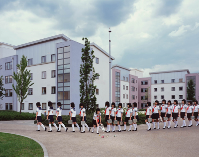 其他.哈苏大师获奖作品集.2008.Julia Fullerton-Batten 朱莉娅·富勒顿-巴顿.个人项目.美术.SCHOOL_PLAY,_2007的摄影作品-摄影大师作品集 6