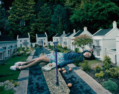 其他.哈苏大师获奖作品集.2008.Julia Fullerton-Batten 朱莉娅·富勒顿-巴顿.个人项目.美术.TEENAGE_STORIES,_2005的摄影作品-14900001303