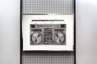 其他.哈苏大师获奖作品集.2010.Lyle Owerko.个人项目.灯箱的摄影作品-chrome lightbox copy
