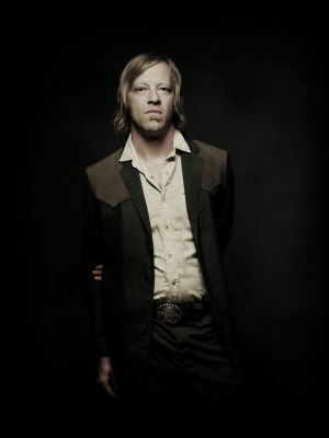 其他.哈苏大师获奖作品集.2010.Mark Holthusen.个人项目.肖像.Musician的摄影作品-Dave+Edwards