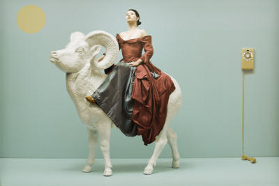 其他.哈苏大师获奖作品集.2010.Mark Holthusen.个人项目.肖像.Plastique的摄影作品-MarkH_Horz_0019_Layer+8