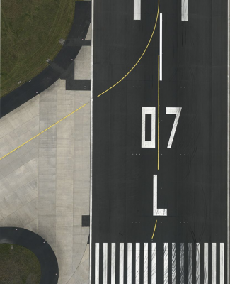 其他.哈苏大师获奖作品集.Stephan Zirwes.个人项目.Airfields_2010的摄影作品-csm_03-flughafen-FRA_1210517_b0b760354d