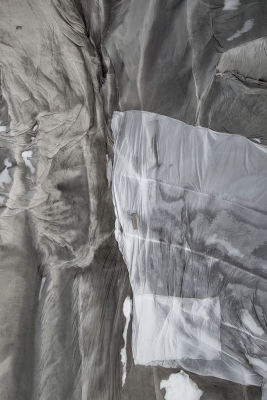 其他.哈苏大师获奖作品集.2010.Stephan Zirwes.个人项目.Covered_Glaciers_2017的摄影作品-csm_08-20170926_bandage-I_SZ01138_bc803be06b