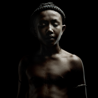 其他.哈苏大师获奖作品集.2012.Denis Rouvre.个人作品集.工作.黑色的眼睛的摄影作品-10005