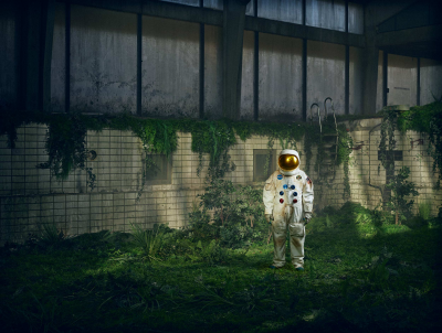 其他.哈苏大师获奖作品集.2012.Ken Hermann.个人项目.Crash_Landed的摄影作品-CrashLanded