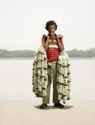 其他.哈苏大师获奖作品集.2012.Ken Hermann.个人项目.Flower_Men的摄影作品-dileepHajra