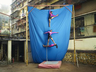 其他.哈苏大师获奖作品集.2012.Ken Hermann.个人项目.MALLAKHAMB的摄影作品-日255484