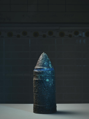 其他.哈苏大师获奖作品集.2012.Ken Hermann.个人项目.战争遗留物的摄影作品-130MMArmorPiecingHighExplosiveFragmentation