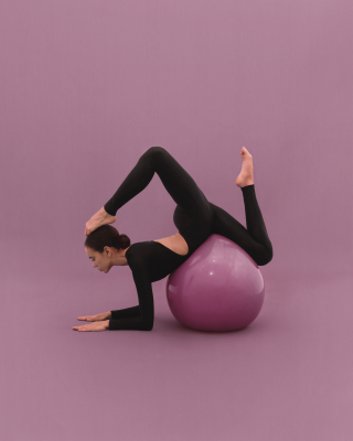 其他.哈苏大师获奖作品集.2018.Kamilla Hanapova.个人项目.Kamilla_Hanapova_-_Campaign_for_sport_brand的摄影作品-4a211ab4-408d-4ca3-86a2-71a7672e4a7b_rw_1920