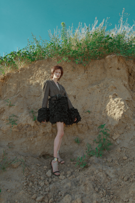 其他.哈苏大师获奖作品集.2018.Kamilla Hanapova.个人项目.Kamilla_Hanapova_-_SICKY_杂志的自然反思的摄影作品-6a95fe03-7fdd-4b3b-976e-d6ae002e64a3