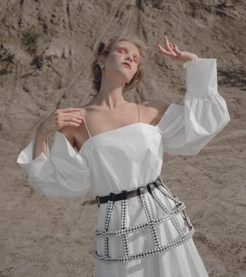 其他.哈苏大师获奖作品集.2018.Kamilla Hanapova.个人项目.Kamilla_Hanapova_-_THE_FLOW_社论的摄影作品-a05cab0c-65d0-4b6e-bf17-f823bf5bc696