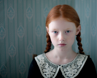 其他.哈苏大师获奖作品集.2021.专家评审团.Tina Signesdottir Hult.The_Workmanshouse_Daughter，2014的摄影作品-workmanshouse_05